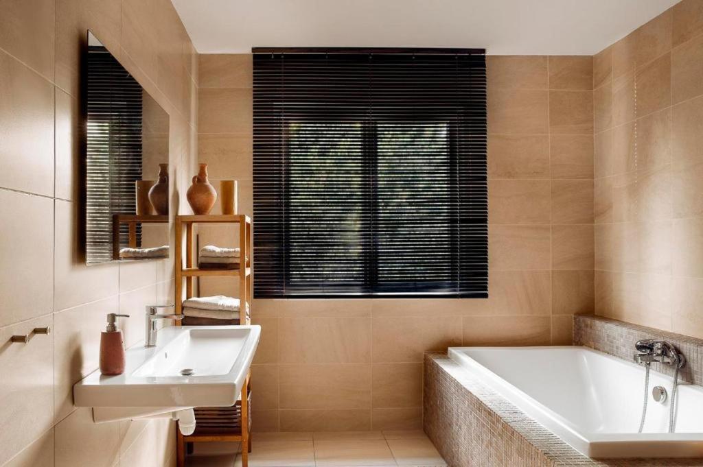 La Perle Rouge A Panazol Bed & Breakfast エクステリア 写真