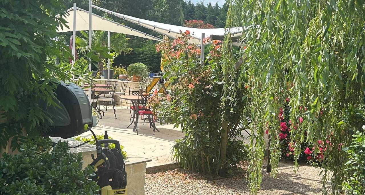 La Perle Rouge A Panazol Bed & Breakfast エクステリア 写真